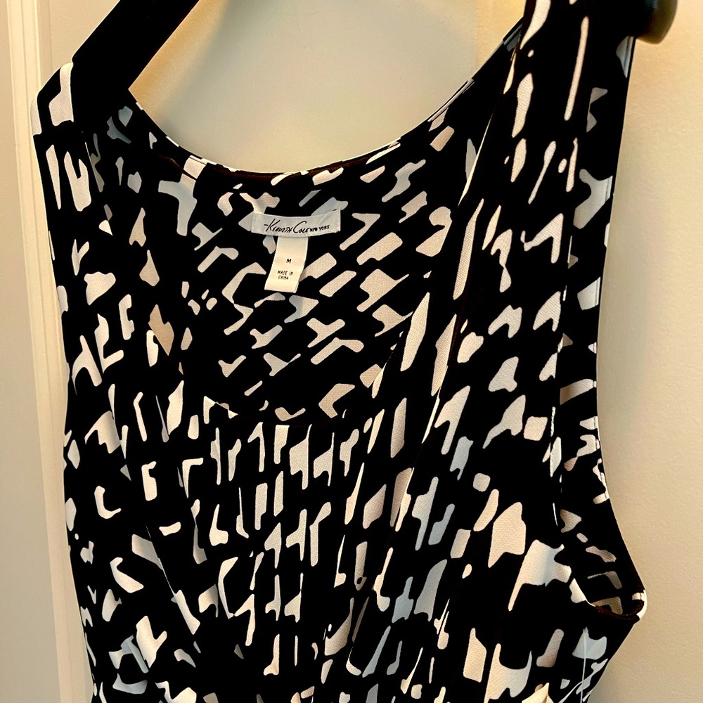 Kenneth Cole, size M, with tag, color 060 rich black, group: fusion